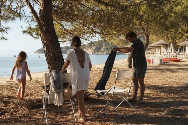 Ombra naturale in spiaggia o stabilimento: come scegliere il posto migliore